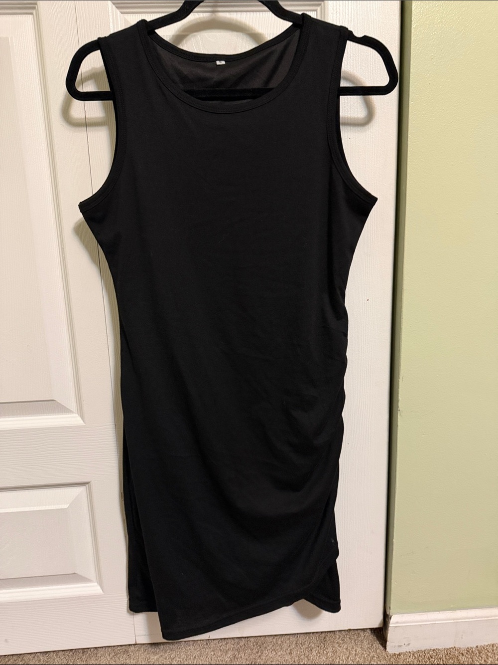 Classic Sleeveless Black Dress - Versatile Everyday Style